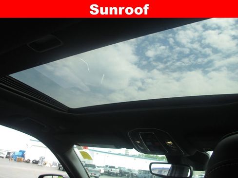 Used 2024 Jeep Grand Cherokee Altitude AWD/4WD image 16