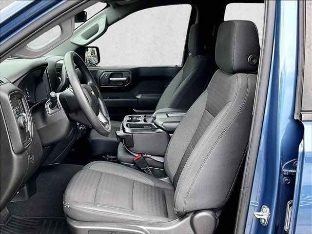 Used 2024 Chevrolet Silverado 1500 Custom w/ Turbomax Blackout Package RWD image 27