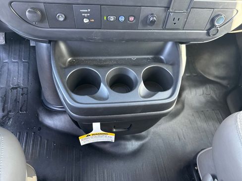 New 2024 Chevrolet Express 3500 w/ Power Convenience Package image 15