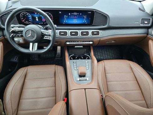 Used 2026 Mercedes-Benz GLS 450 4MATIC image 17