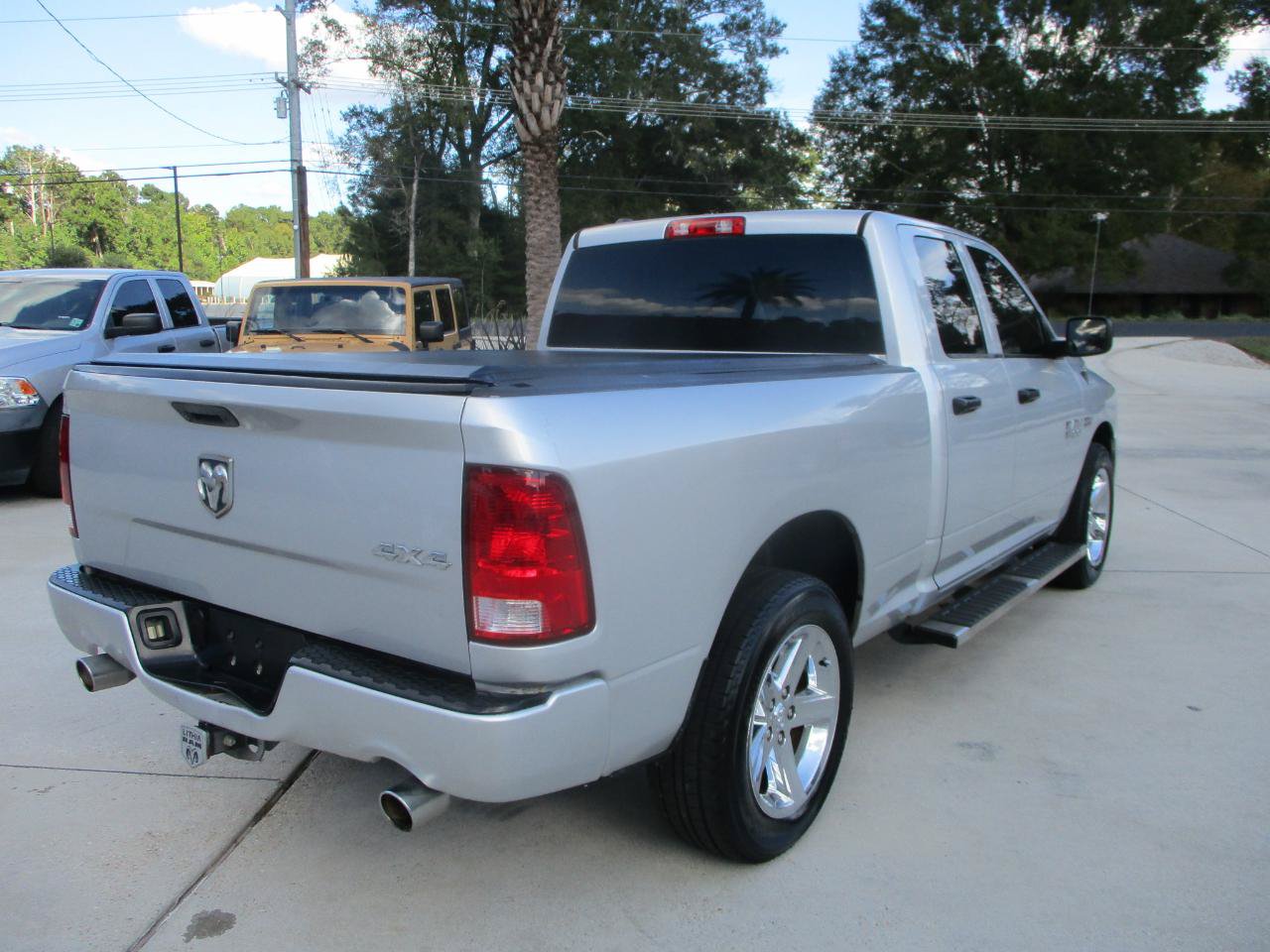 Used 2014 RAM 1500 Express AWD/4WD image 24