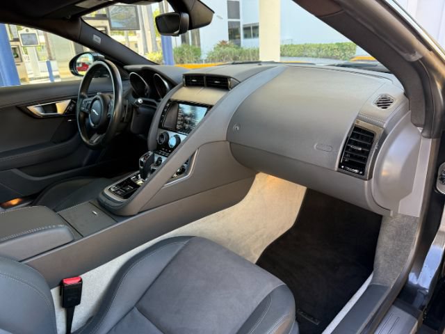 Used 2015 Jaguar F-TYPE Coupe RWD image 12