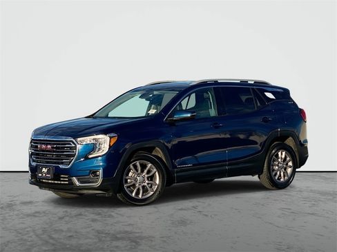 Used 2023 GMC Terrain SLT image 1