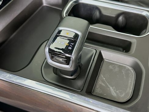 Used 2023 GMC Sierra 1500 SLT w/ SLT Premium Package image 24