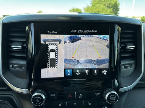 Used 2020 RAM 3500 Big Horn w/ Towing Technology Group AWD/4WD image 19
