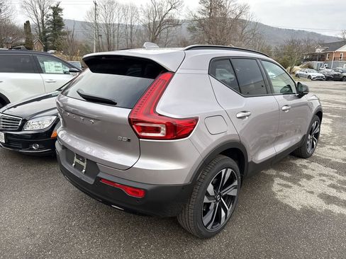 New 2026 Volvo XC40 B5 Ultra w/ Protection Package Premier image 4