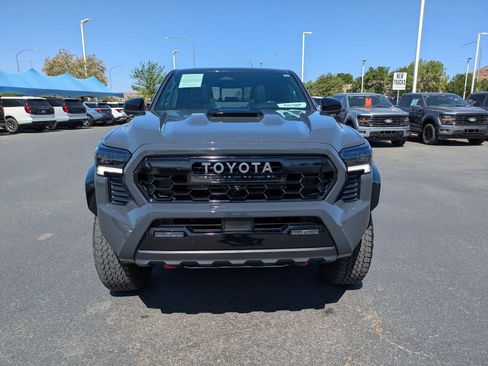 Used 2025 Toyota Tacoma TRD Pro AWD/4WD image 9