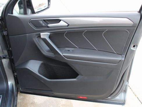 Certified 2024 Volkswagen Tiguan SE R-Line image 26