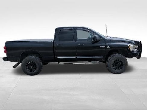 Used 2007 Dodge Ram 2500 Truck Laramie AWD/4WD image 2