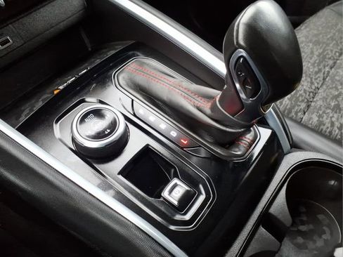 Used 2023 Chevrolet Colorado Z71 w/ Z71 Convenience Package 2 image 22