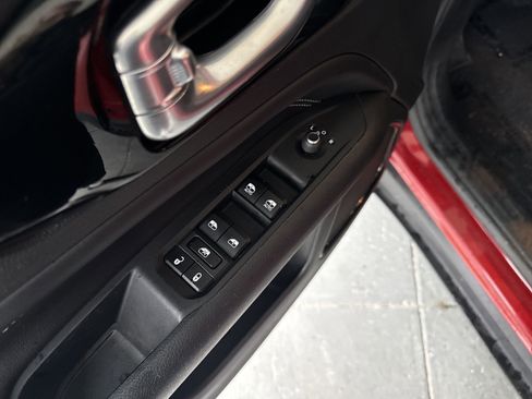 Used 2023 Jeep Compass Altitude w/ Convenience Group image 15