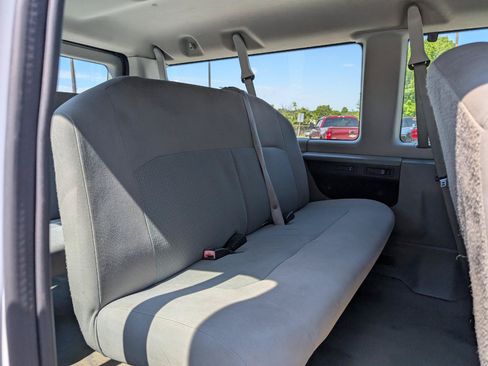 Used 2013 Ford E-350 and Econoline 350 XLT RWD image 21