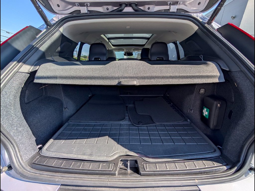 Certified 2026 Volvo XC40 B5 Plus AWD/4WD image 7