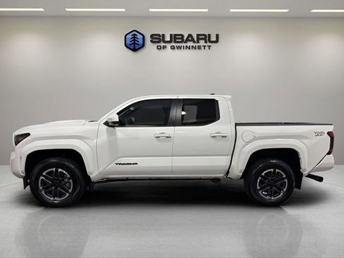 Used 2024 Toyota Tacoma TRD Sport image 2