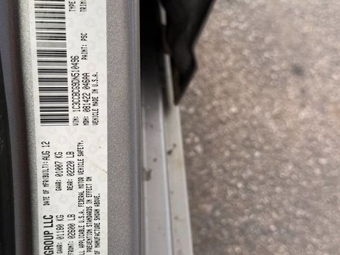 Used 2013 Chrysler 200 Limited w/ Sun/Sound Group FWD image 19
