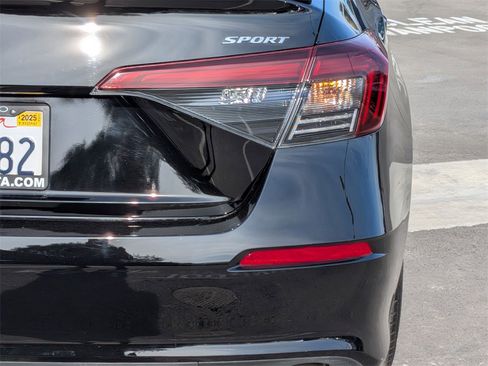 Used 2025 Honda Civic Sport image 25