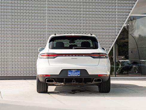 Used 2019 Porsche Macan AWD/4WD image 28