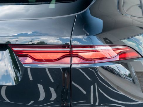 Used 2023 Jaguar F-PACE S AWD/4WD image 11