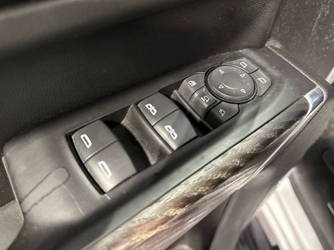 Used 2023 GMC Sierra 3500 Denali AWD/4WD image 32