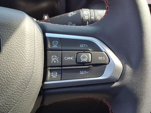 Used 2025 Jeep Compass Trailhawk w/ Trailhawk Elite Group AWD/4WD image 31
