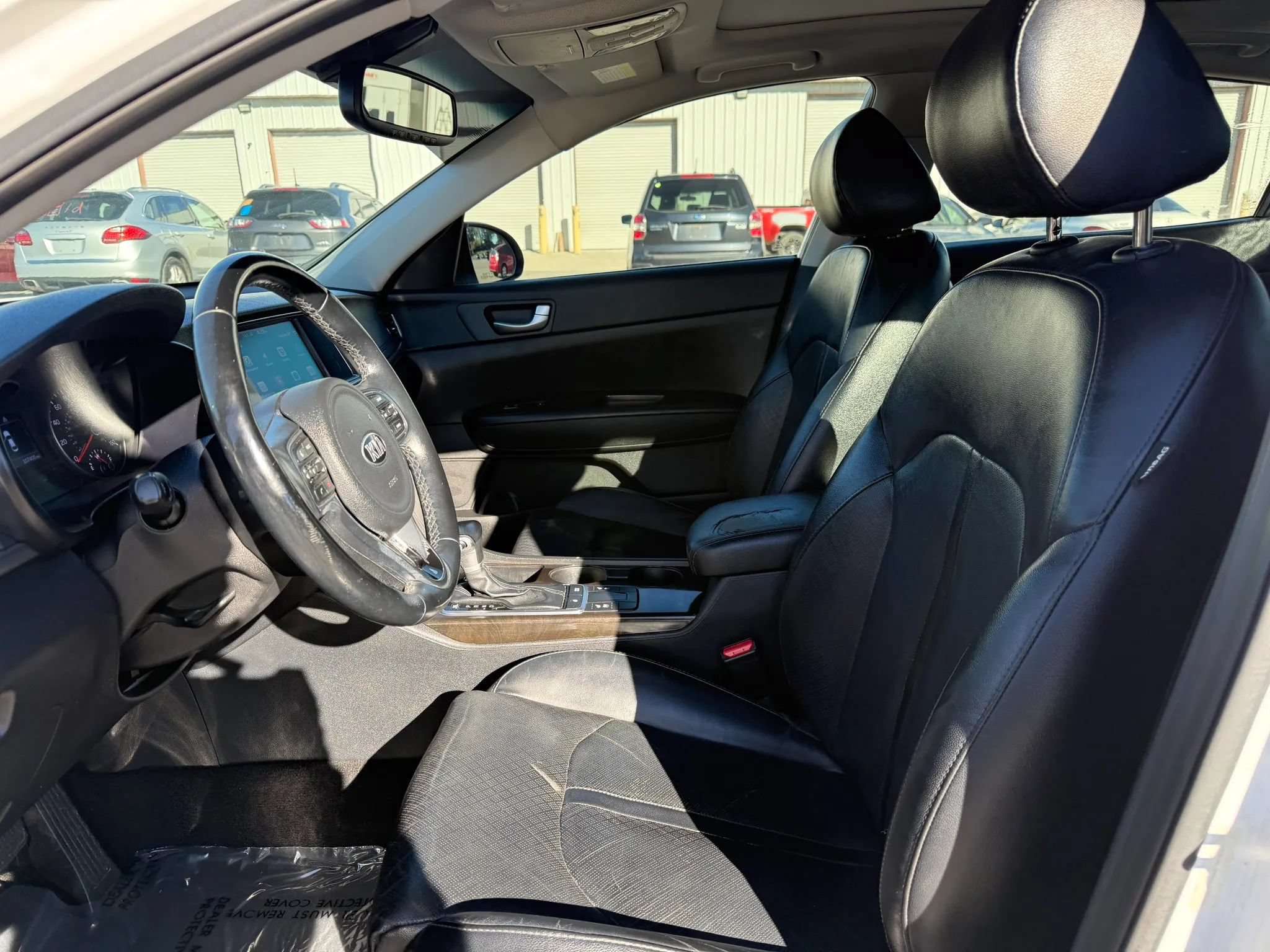 Used 2016 Kia Optima EX w/ Option Group 040 FWD image 2