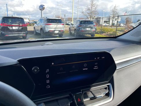 Used 2025 Chevrolet TrailBlazer LT image 17