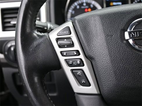 Used 2017 Nissan Titan SV image 20