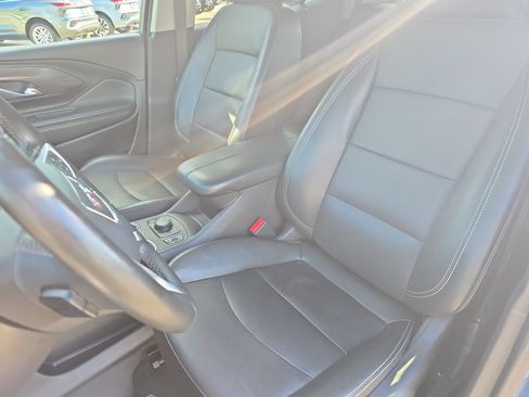 Used 2024 GMC Terrain SLT AWD/4WD image 15