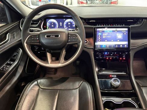 Used 2023 Jeep Grand Cherokee L Limited w/ Luxury Tech Group II RWD image 14