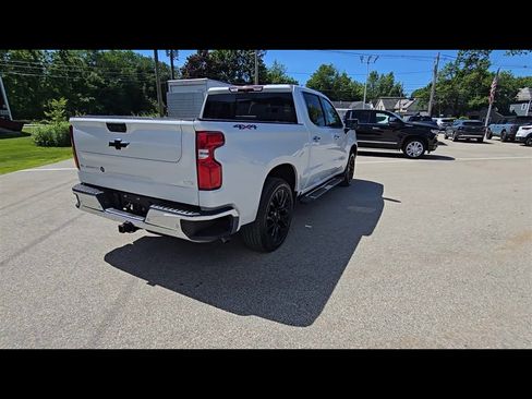 Used 2025 Chevrolet Silverado 1500 LTZ AWD/4WD image 8