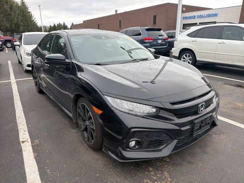 Used 2019 Honda Civic Sport Touring image 4