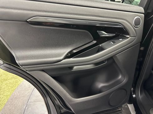 Used 2022 Land Rover Range Rover Evoque R-Dynamic S image 19