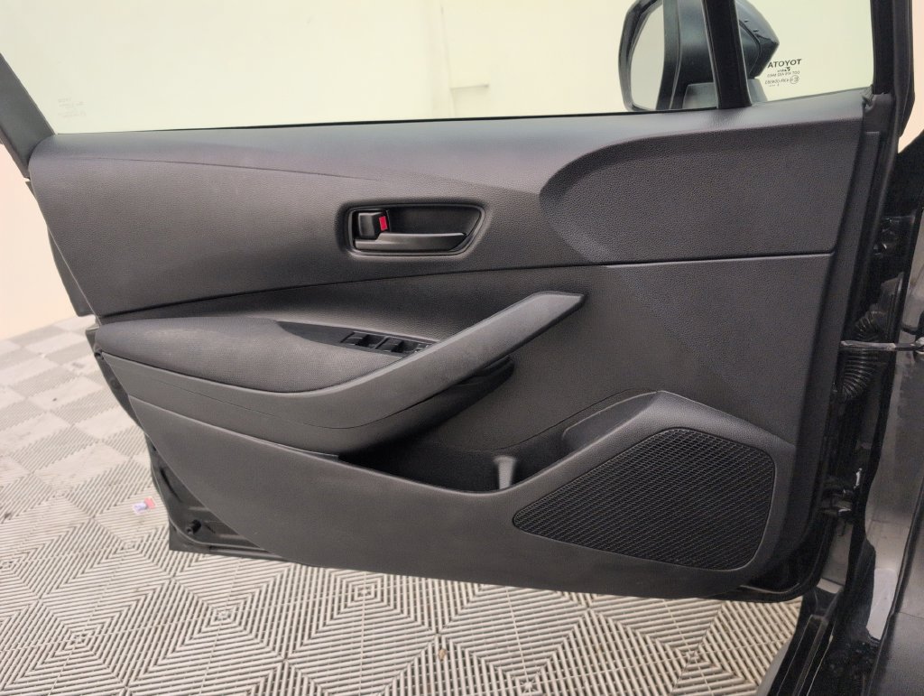 Used 2024 Toyota Corolla LE FWD image 31