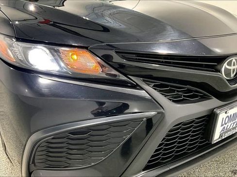 Used 2024 Toyota Camry SE image 32