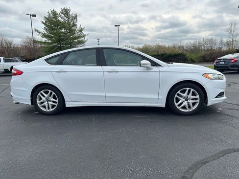 Used 2016 Ford Fusion SE image 5