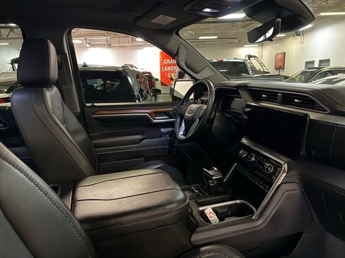 Used 2023 GMC Sierra 1500 Denali w/ Denali Reserve Package image 26