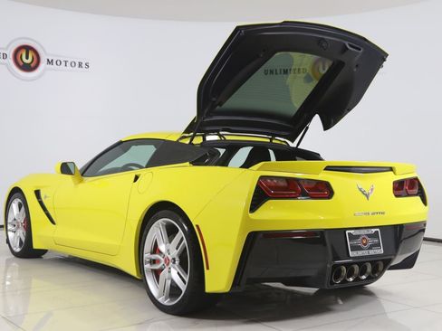 Used 2016 Chevrolet Corvette Stingray Coupe RWD image 67