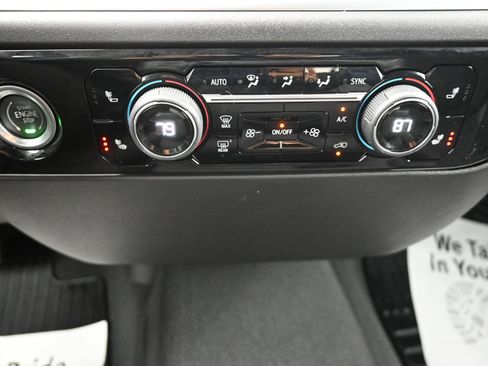 Used 2022 Chevrolet Silverado 1500 LT image 15