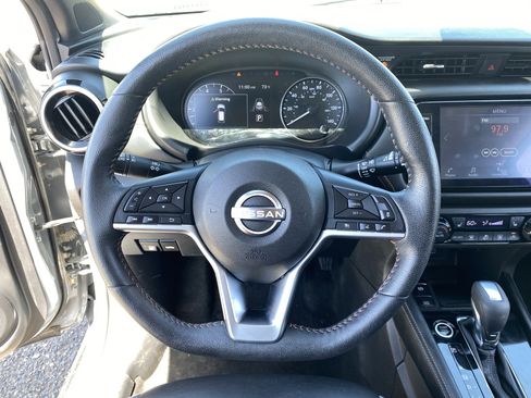 Used 2023 Nissan Kicks SR w/ SR Premium Package FWD image 26