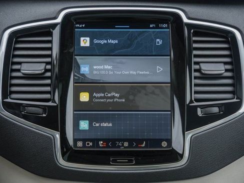 Used 2024 Volvo XC90 B6 Plus w/ Protection Package image 23