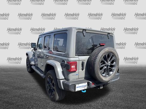 Used 2022 Jeep Wrangler Unlimited Sahara w/ Cold Weather Group image 8