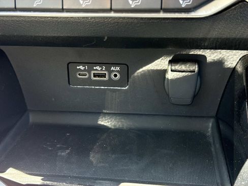 Used 2024 Nissan Altima 2.5 SV image 12