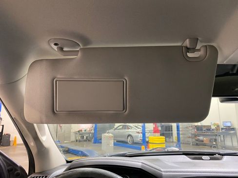 Used 2018 RAM 1500 Laramie image 34