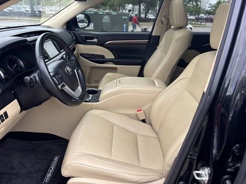 Used 2018 Toyota Highlander Limited AWD/4WD image 15