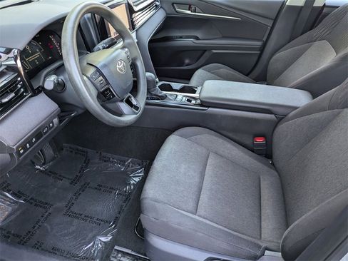 Used 2025 Toyota Camry LE image 24