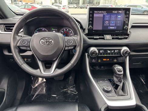 Certified 2022 Toyota RAV4 SE image 23