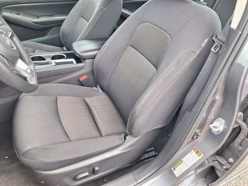 Used 2024 Nissan Altima 2.5 SV FWD image 10