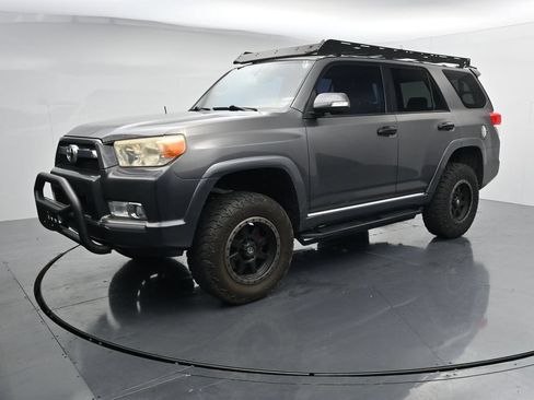 Used 2010 Toyota 4Runner SR5 AWD/4WD image 4