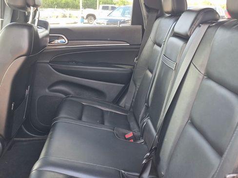 Used 2018 Jeep Grand Cherokee Limited AWD/4WD image 13