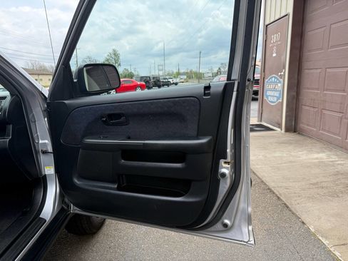 Used 2005 Honda CR-V LX image 63